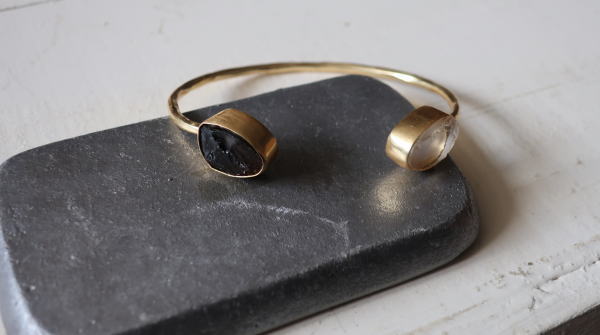 �u���X���b�g �A�N�Z�T���[ �^�J