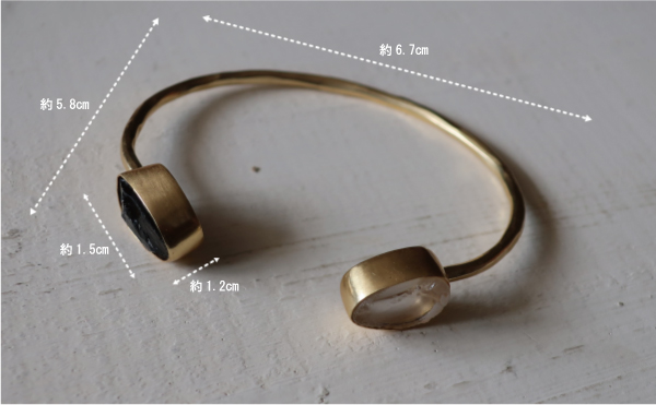 �u���X���b�g �A�N�Z�T���[ �^�J