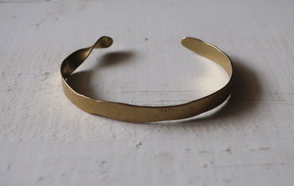 �u���X���b�g �A�N�Z�T���[ �^�J