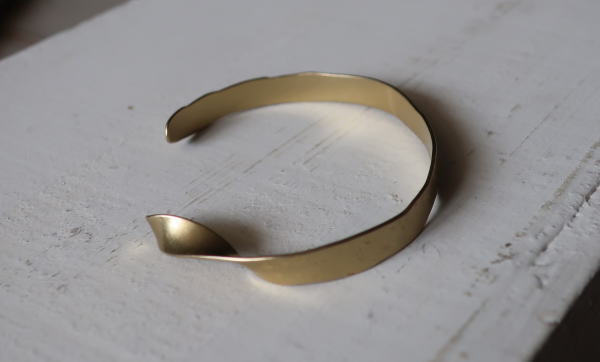 �u���X���b�g �A�N�Z�T���[ �^�J