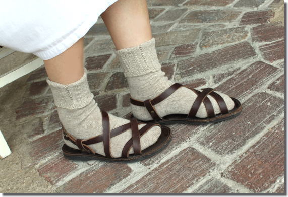 �h�i�`������