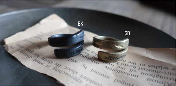  スペイン語で「幸運」を意味する英字入りの　おしゃれな二重リングの販売