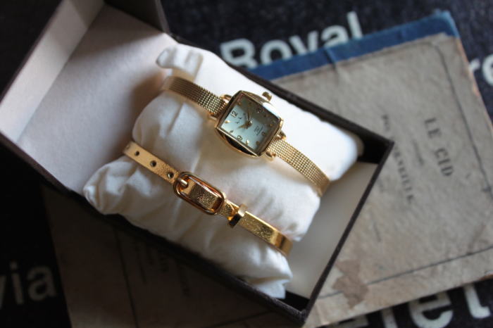 �r���v ���U�[ �u���X�E�H�b�`