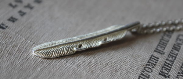 �l�b�N���X �A�N�Z�T���[ �t�F�U�[