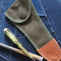 大人のアクセサリー レザーポーチ