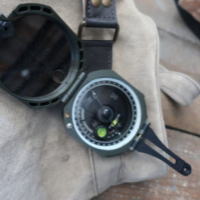 大人のアクセサリー コンパス