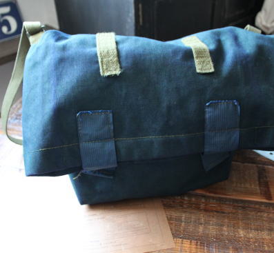 ���b�Z���W���[�o�b�O �f���}�[�N