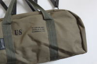 男のファッション 横長バッグ