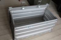 �h�C�c �R���e�i�{�b�N�X �f�B�X�v���C