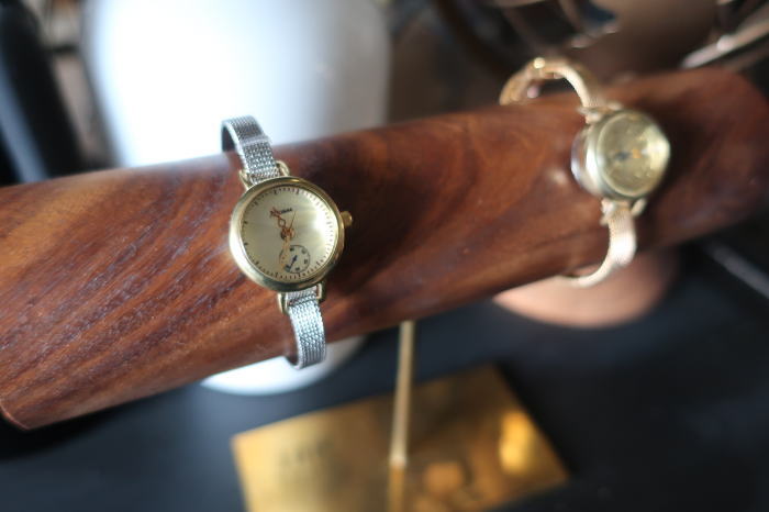 �r���v ���U�[ �u���X�E�H�b�`