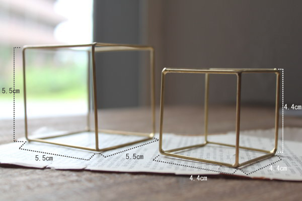 �t�@�b�V���� ���� �u���X