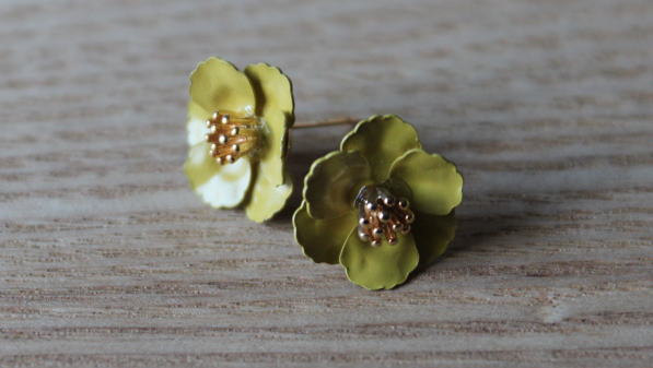 �t�����[ �A�N�Z�T���[ �s�A�X