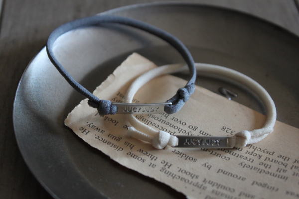 �i�`������ �@�u���X���b�g �A�N�Z�T���[