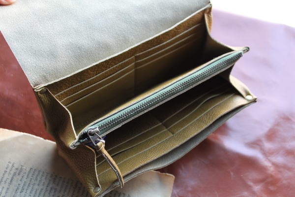 �{�v ���U�[ ���z