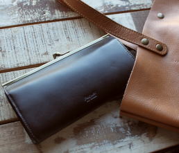 レザー長財布