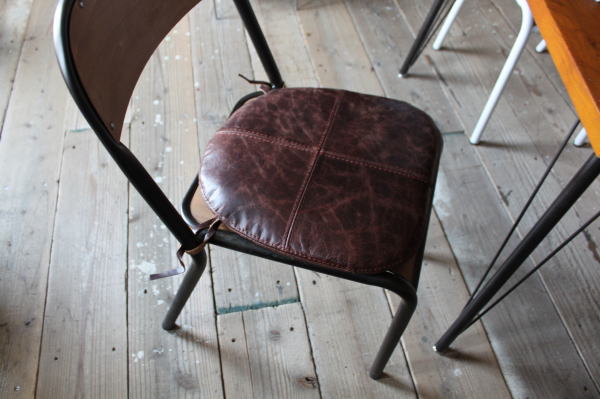 �{�v ���U�[ �N�b�V����