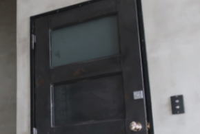 マテリオドロッグリ ドア 窓