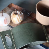 大人のレザー カップホルダー