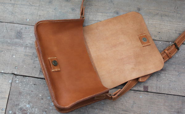 ���U�[ �o�b�O �{�v