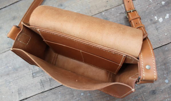 ���U�[ �o�b�O �{�v