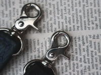 ���U�[ �y�b�g�{�g�� �z���_�[