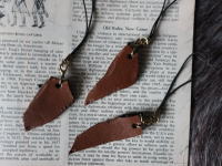 ���U�[ �L�[�z���_�[ �^�O