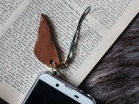 ���U�[ �L�[�z���_�[ �^�O