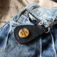 大人のレザー キーホルダー